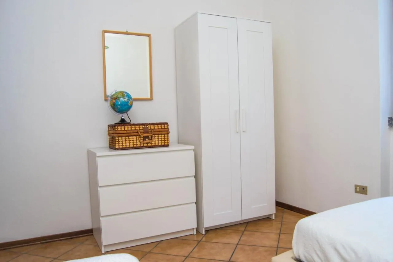 Villa Giardino Dervio 0*,